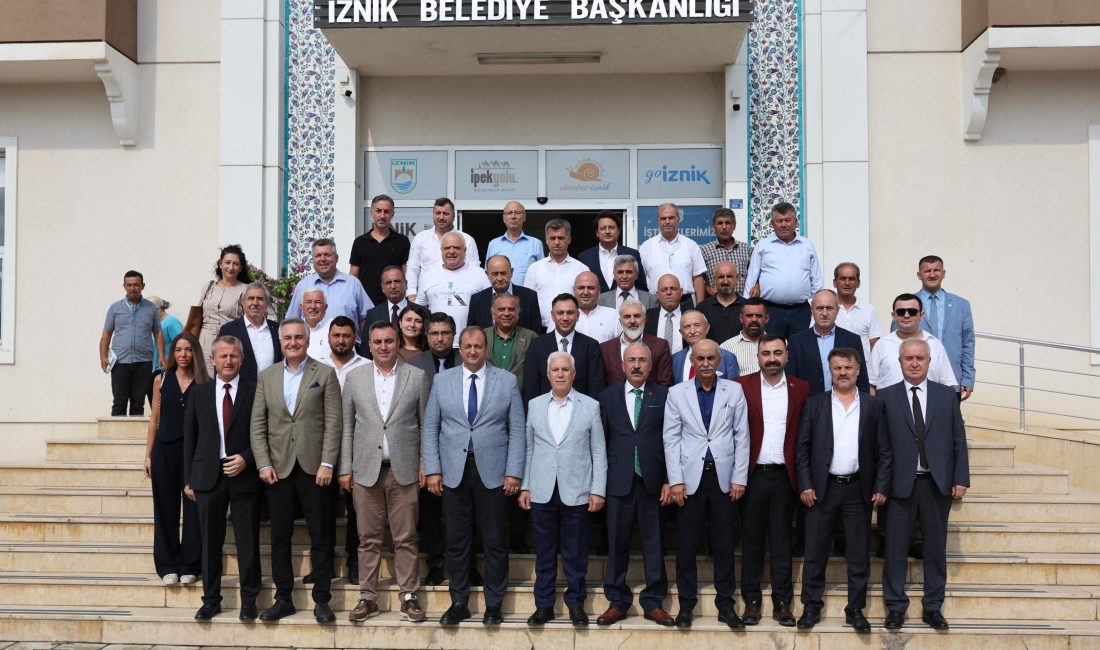  Bursa Büyükşehir Belediye Başkanı Mustafa Bozbey, küçükbaş hayvancılık yapanlara