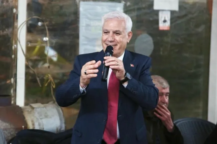 BOZBEY BAŞKAN ÇİFTÇİNİN YANINDA Bursa Büyükşehir Belediye Başkanı Mustafa Bozbey, küçükbaş hayvancılık yapanlara