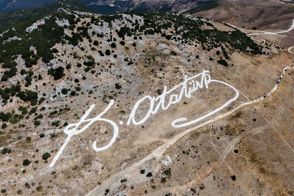 Dünyanın en büyük Atatürk imzası, Gemlik’in kurtuluşunun 103. yılı onuruna