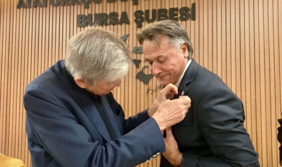 TÜRKİYE VİZYON HATASININ BEDELİNİ AĞIR ÖDÜYOR Atatürkçü Düşünce Derneği (ADD) Bursa Şubesi, Türkiye’nin yetiştirdiği önemli diplomat