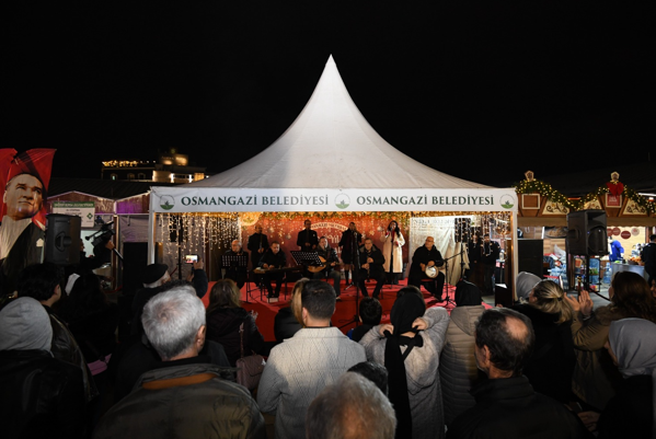 Osmangazi Belediyesi Türk Sanat Müziği Topluluğu, Osmangazi Meydanında yeni yıl