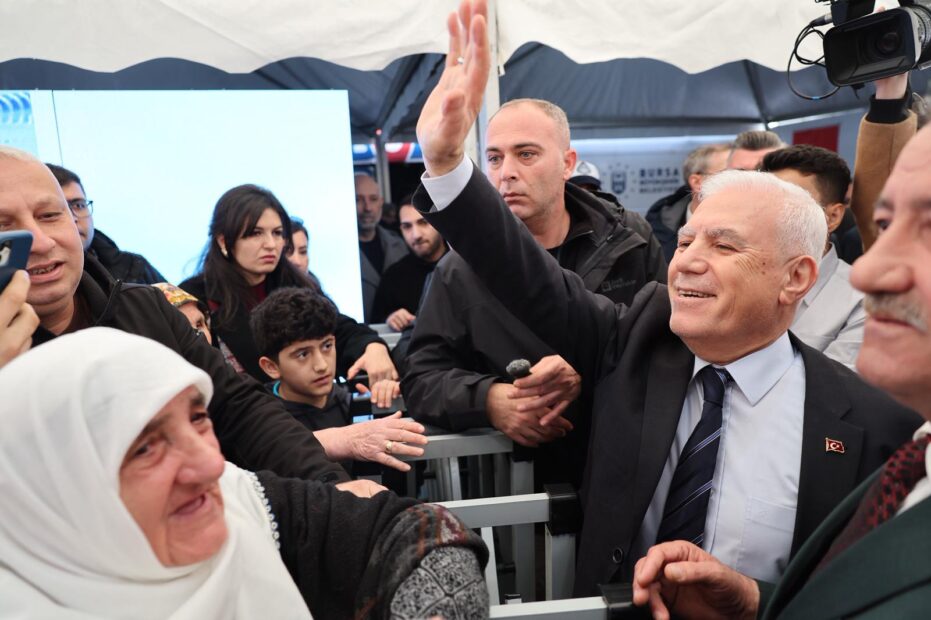 Bursa Büyükşehir Belediye Başkanı Mustafa Bozbey, ‘Başkan Bozbey Burada’ programı