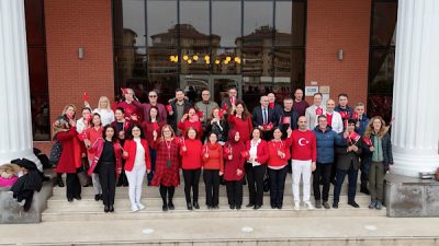 Nilüfer Sadettin Türkün Ortaokulu, ikinci eğitim-öğretim döneminin ilk gününde "İlk