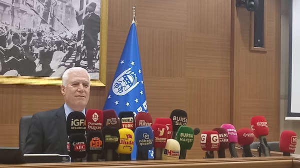 Bursa Büyükşehir Belediye Başkanı Mustafa Bozbey, Ramazan ayını ruhuna yakışır