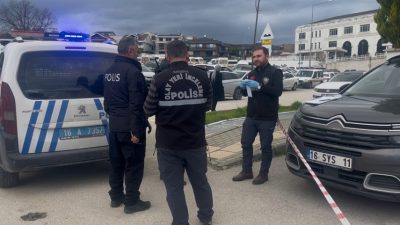 Bursa'da özel bir okulda öğretmenlik yapan Gizem N., okul önünde