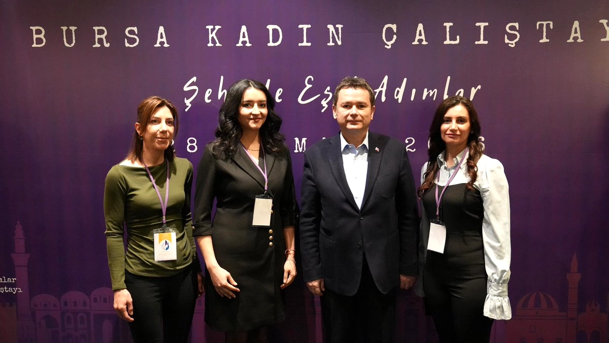 Osmangazi Belediyesi ev sahipliğinde düzenlenen "Şehirde Eşit Adımlar: Bursa Kadın