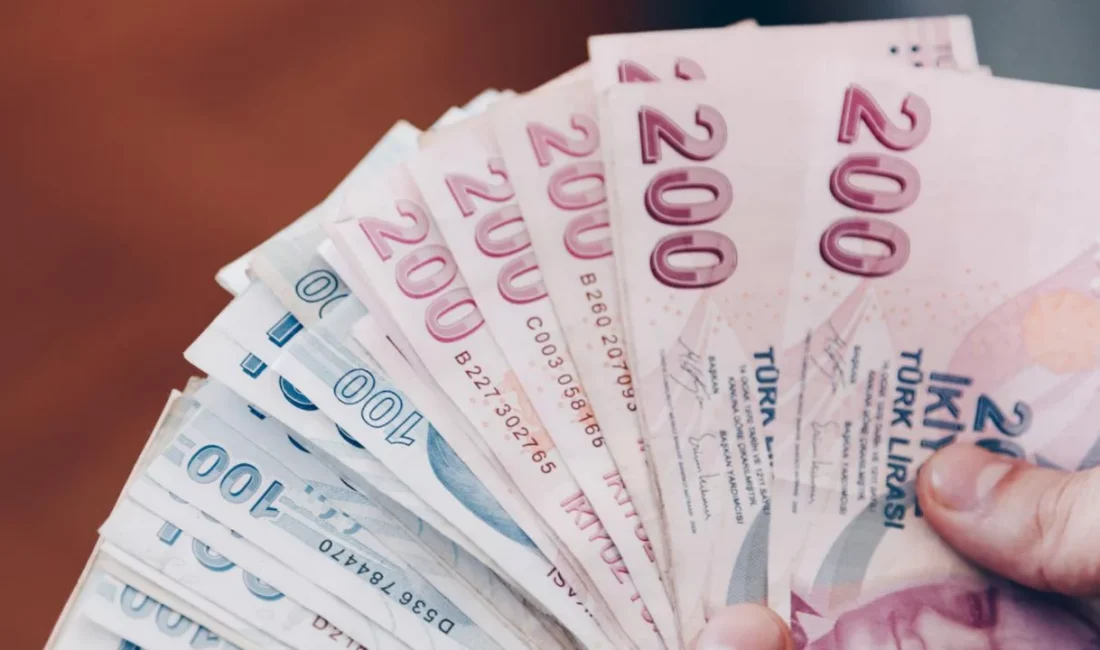 Cumhurbaşkanı Erdoğan, emeklilerin bayram ikramiyelerinin klasik olarak bayram öncesi yatırılacağını,