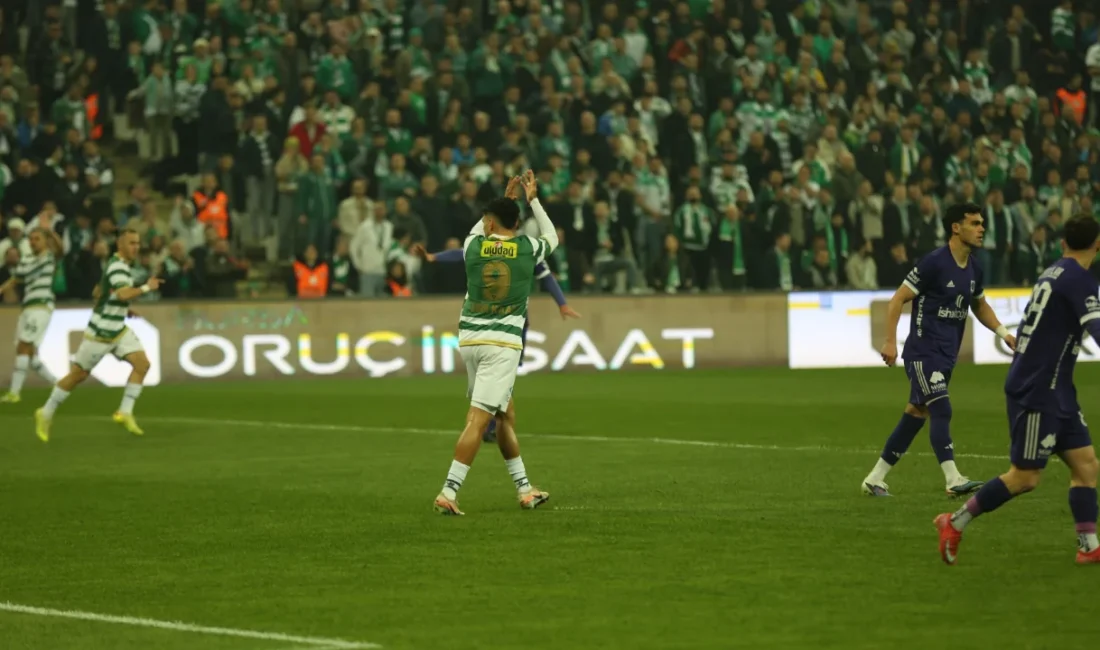 Bursaspor, ligin 29. haftasında evinde Güzide Gebze Spor'u konuk etti.