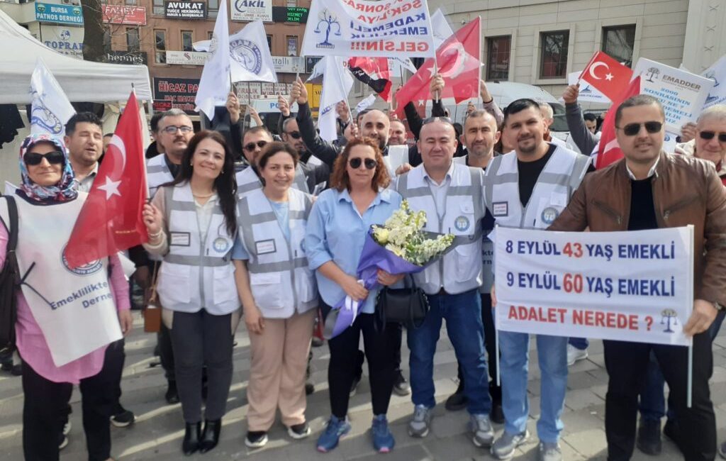 EMEDFED Genel Başkan Yardımcısı Alper Özüpak, emeklilik sistemindeki adaletsizliklere karşı