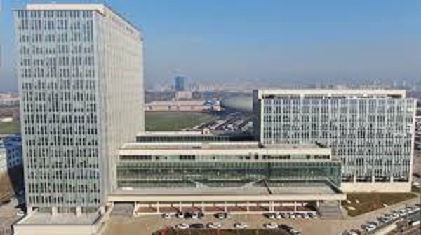 Bursa Yalova yolu üzerinde bulunan bölge adliyesinin  7.ve 8.katında