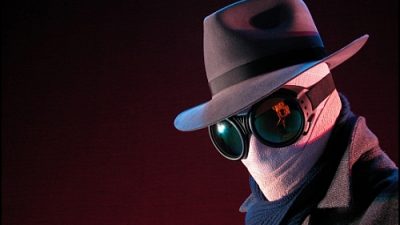 Bursada saygın bir gazetenin  köşe yazarı olan ama saygısını