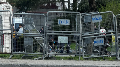 İstanbul’da İsrail Konsolosluğu önünde çıkan silahlı çatışmada 2 saldırgan hayatını