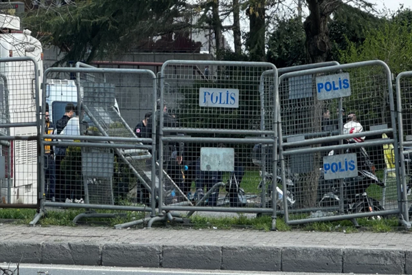 İstanbul’da İsrail Konsolosluğu önünde çıkan silahlı çatışmada 2 saldırgan hayatını