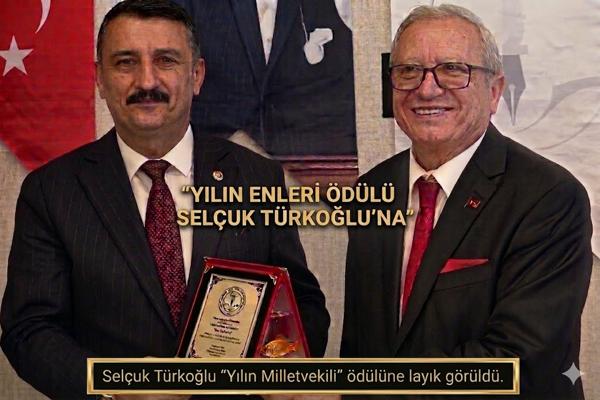 Karadeniz İlleri Dernekler Federasyonu’nun düzenlediği “2026 Yılı Yılın Enleri” töreninde,