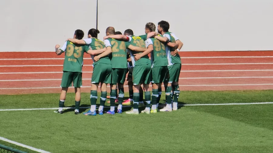 Şampiyonluğunu geçen hafta garantileyen Bursaspor, sezonun son maçında Aliağa FK’yı