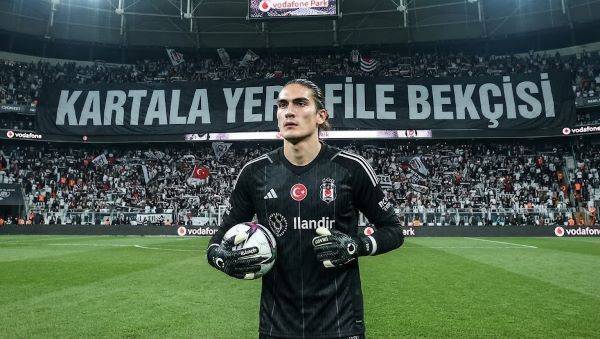 Siyah-beyazlılar, Başakşehir FK ve 23 yaşındaki kaleci Doğan Alemdar ile