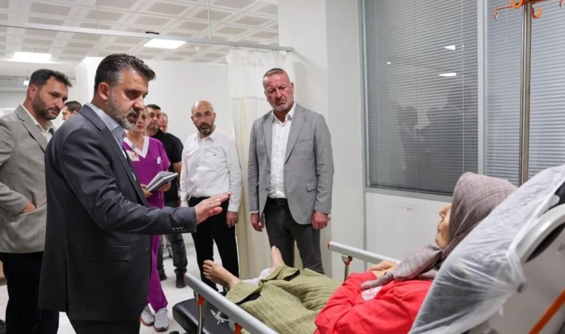 BİBA’DAN YARALILARA ZİYARET Bursa Büyükşehir Belediye Başkan Vekili Şahin Biba, Manisa’nın Akhisar ilçesinde